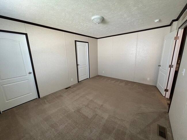 Building Photo - 158 Washington