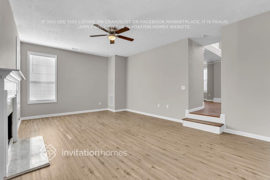 Building Photo - 729 Coach Way