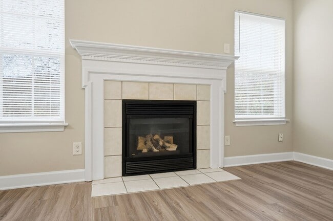 Building Photo - 3 bedroom single family home!