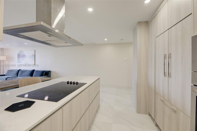 Building Photo - 600 Three Islands Boulevard