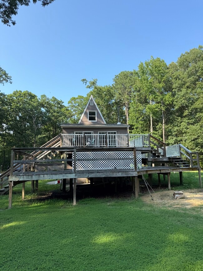 Building Photo - 6012 Blue Water Dr