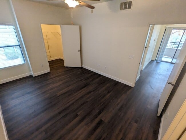 Building Photo - 8250 N Grand Canyon Dr