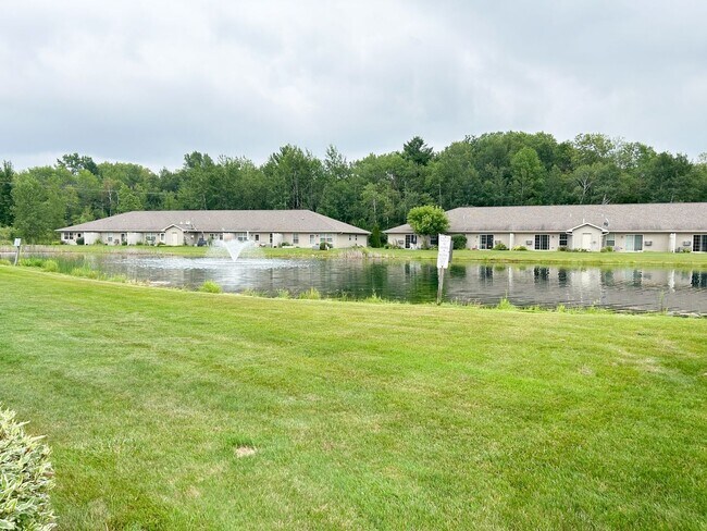 Building Photo - 363 Meadow View Rd