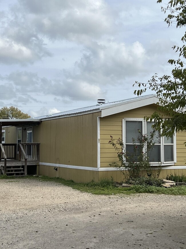 Building Photo - 50 Willowbrook Ct