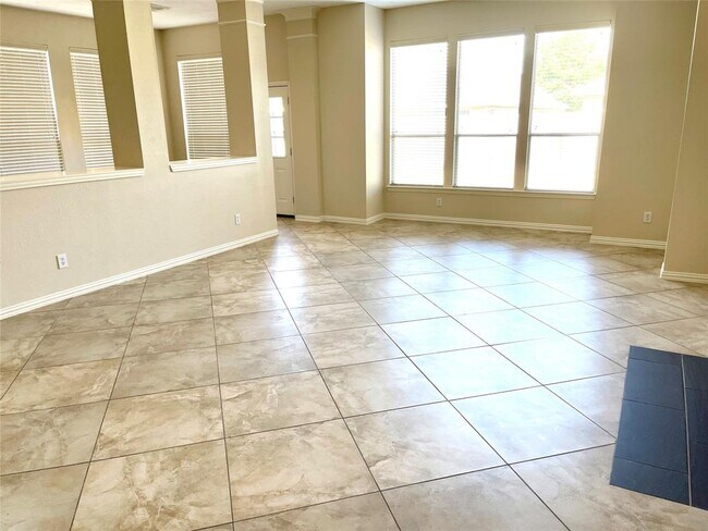 Building Photo - 7418 Parkcross Pl