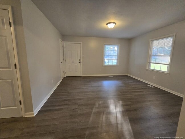Building Photo - 807 Miller Ave
