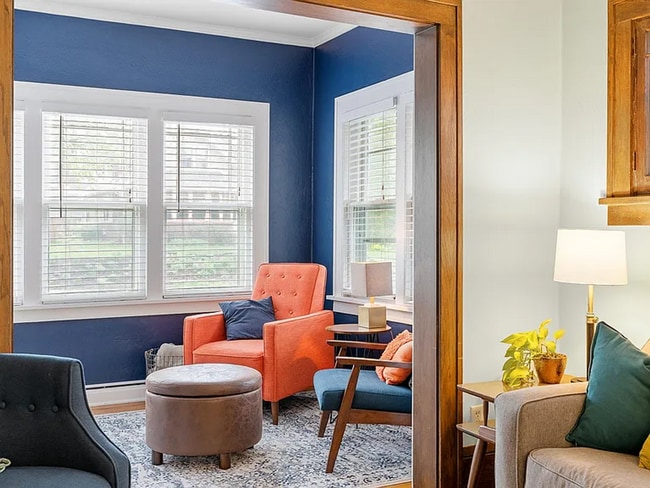 Building Photo - 2 Bed | 1 Bath House in Desired Mpls Neigh...