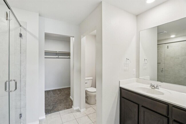 Building Photo - 9701 Kensley Rose Dr