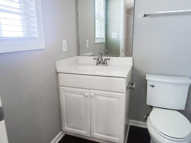 Building Photo - 912 Savin Landing