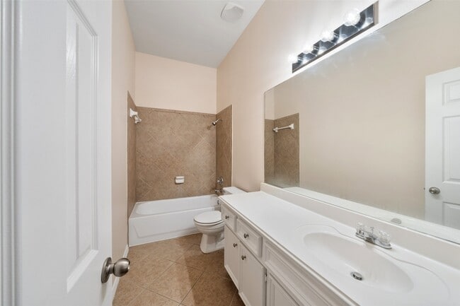 Building Photo - 9307 Sunlit Park Dr