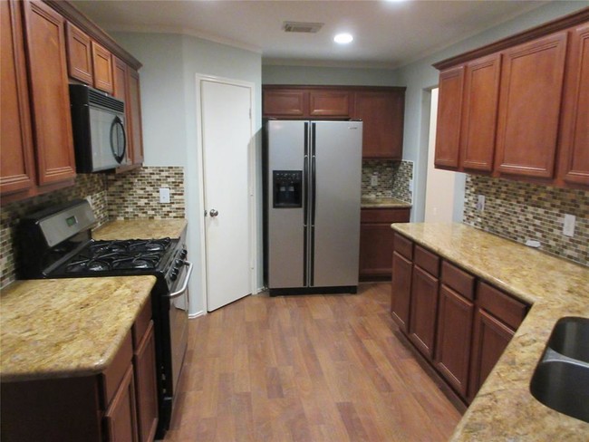 Building Photo - 11035 KNOBBLEY Oak Ct