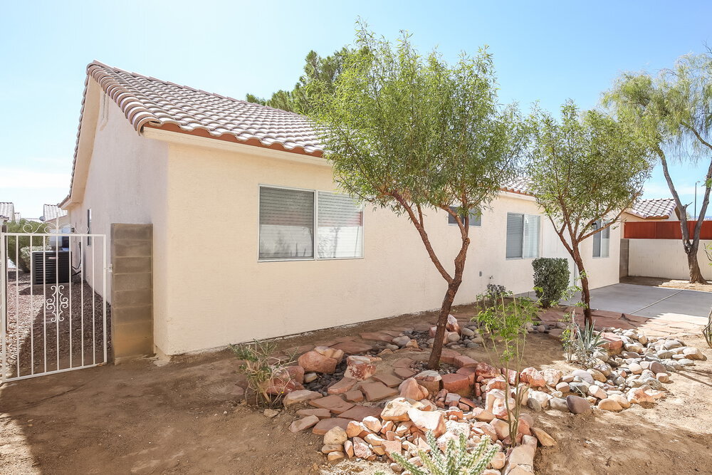 Building Photo - 3742 St Peter Ct