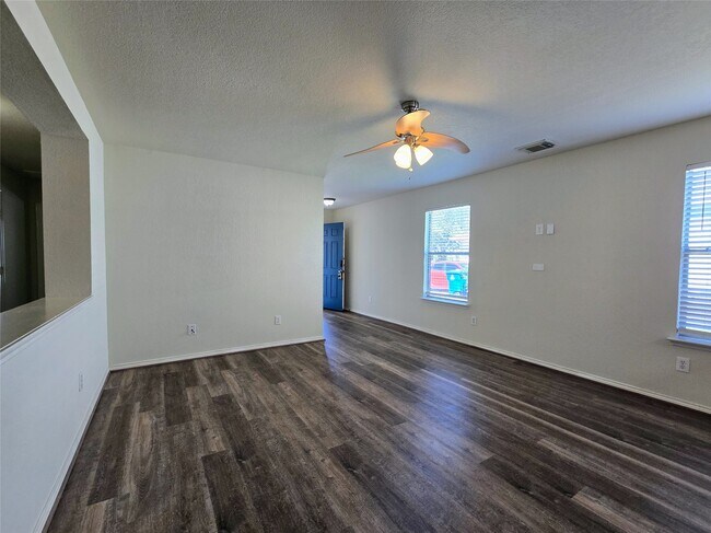 Building Photo - 6527 Fairbrook Park Ln