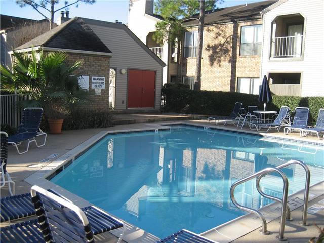 Building Photo - 2025 Augusta Dr