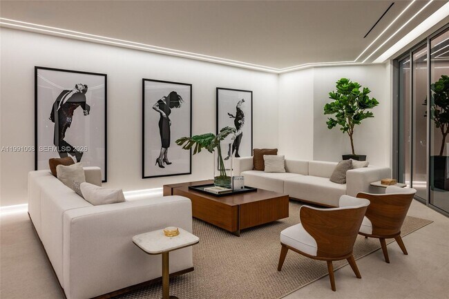 Building Photo - 503 Palm Dr