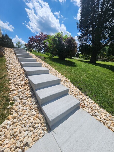 Building Photo - 18009 Ednor View Ter