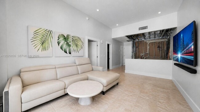 Building Photo - 6917 Collins Ave