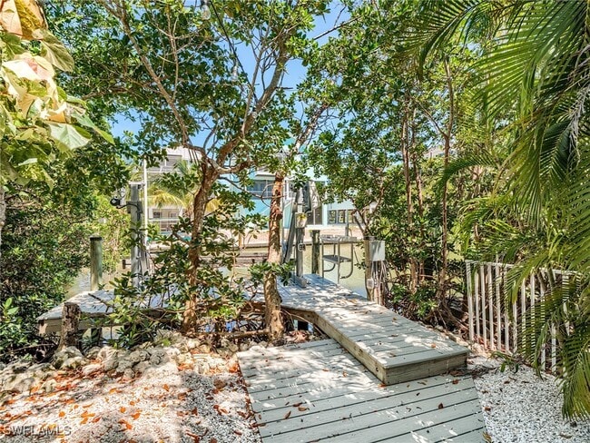 Building Photo - 6020 Cypress Ln