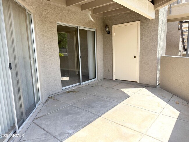 Building Photo - 1720 E Thunderbird Rd