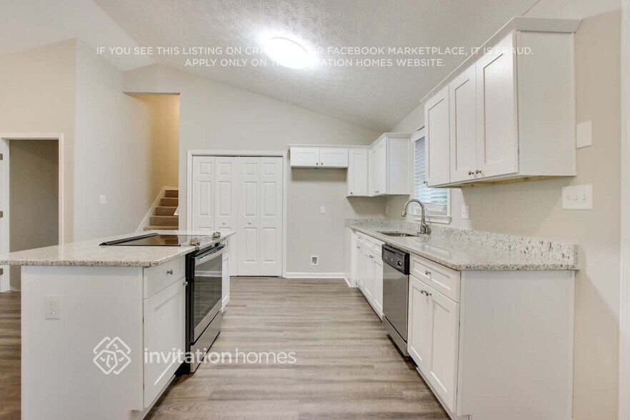 Building Photo - 99 Sweetwater Pass