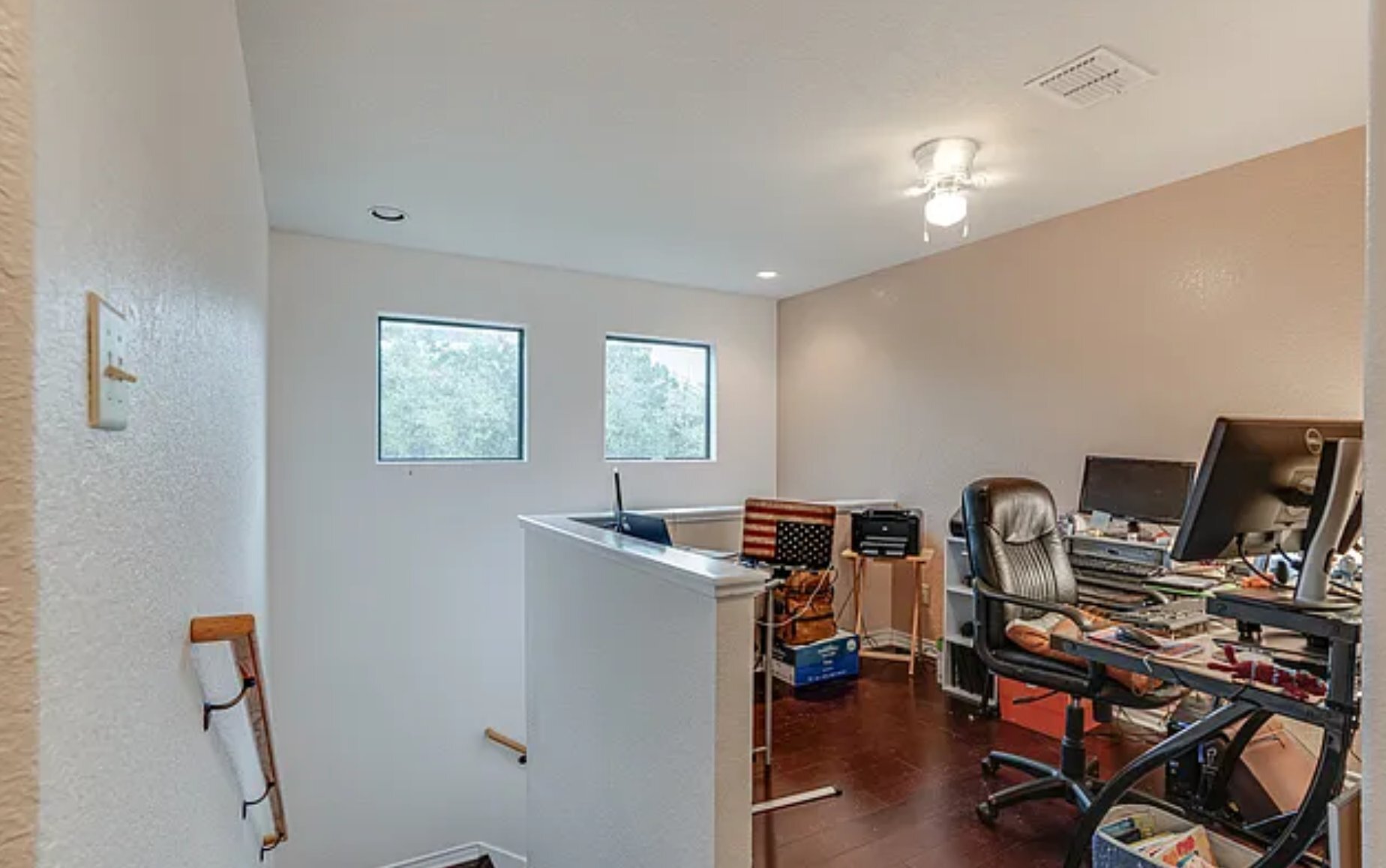 Building Photo - 200 Scenic Crest