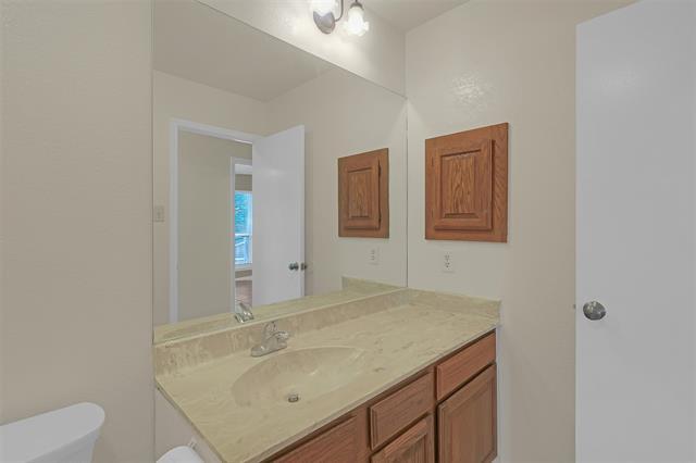 Building Photo - 7409 Meadow Creek Dr