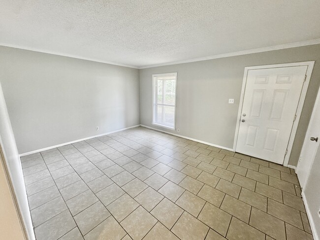 Building Photo - 2511 Frayser Blvd