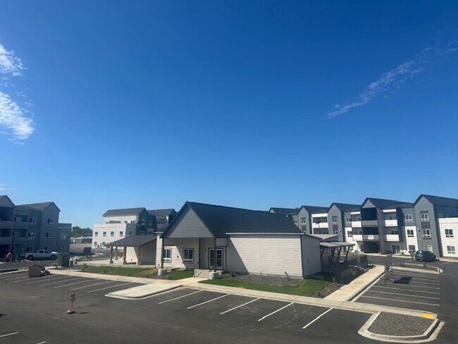 Building Photo - Now Leasing Modern Heights Apartments