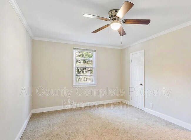 Building Photo - 5463 Marcia Cir