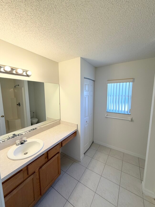 Building Photo - 120 Foxhall Ln