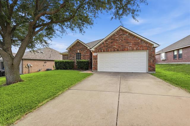 Building Photo - 2825 Saddlebred Trail