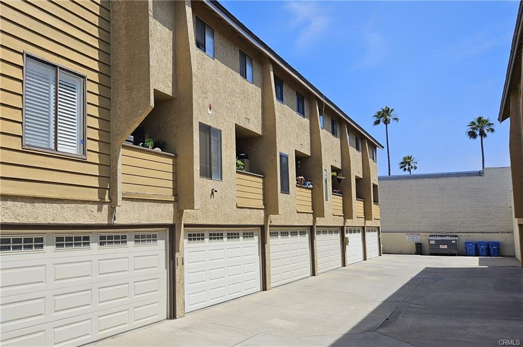 Building Photo - 2310 Mathews Ave
