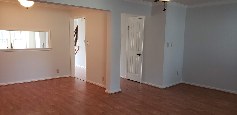 Building Photo - 4612 Stonebridge Ln