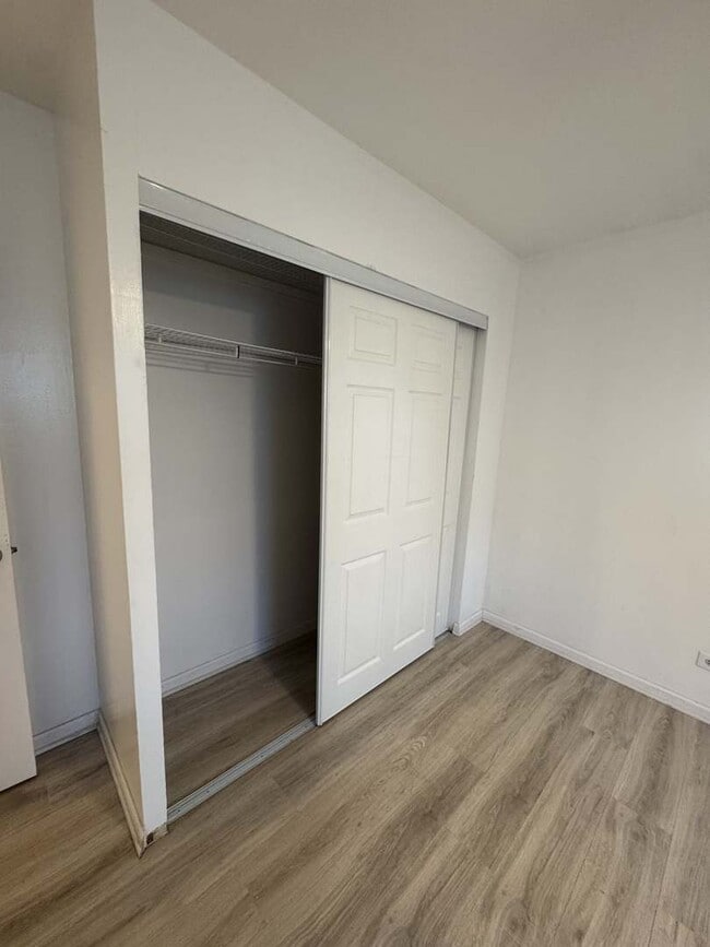 Building Photo - 14949 Highland Ave