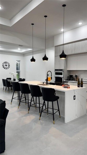 Building Photo - 230 W Pine Valley Ln