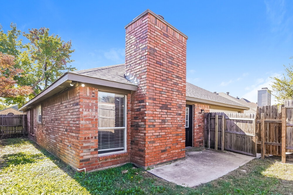 Building Photo - 4813 Cable Dr