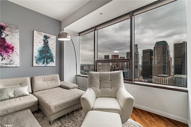 Building Photo - 1100 Wilshire Blvd