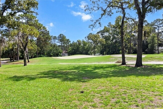 Building Photo - 83 Golfview Dr