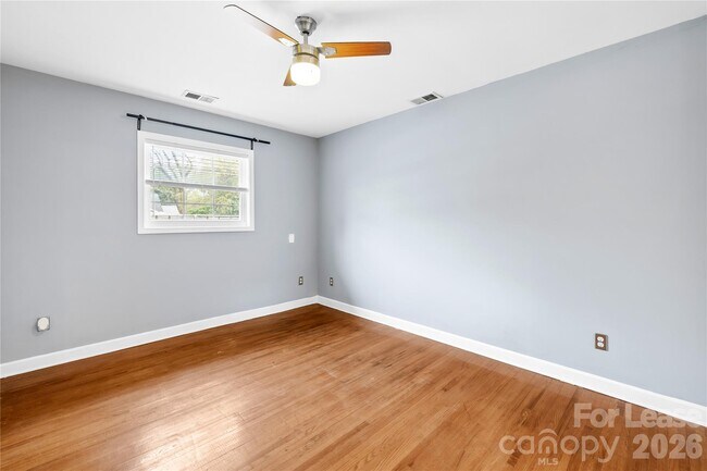 Building Photo - 3519 Benard Ave