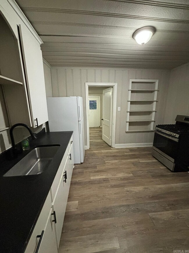 Building Photo - 124 College Park Cir
