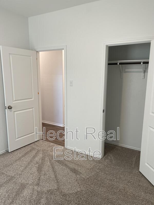 Building Photo - 267 Geode Glen