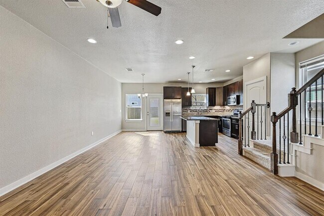 Building Photo - 3303 Elija St