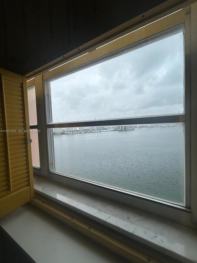 Building Photo - 251 174th St