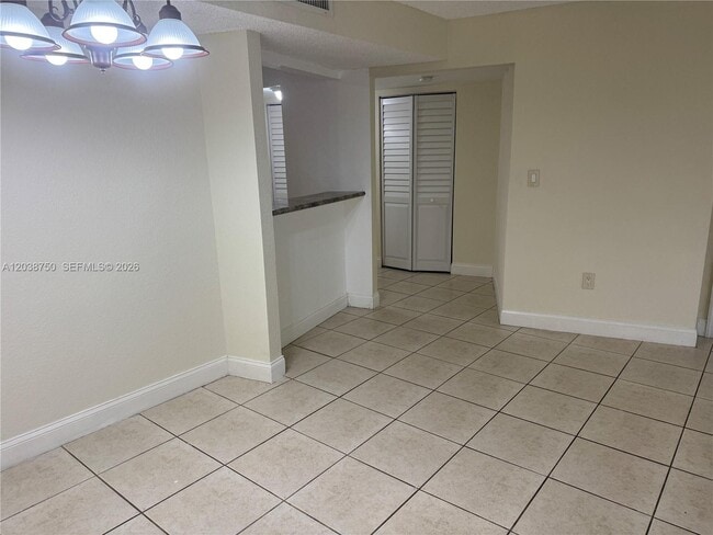 Building Photo - 4235 N University Dr
