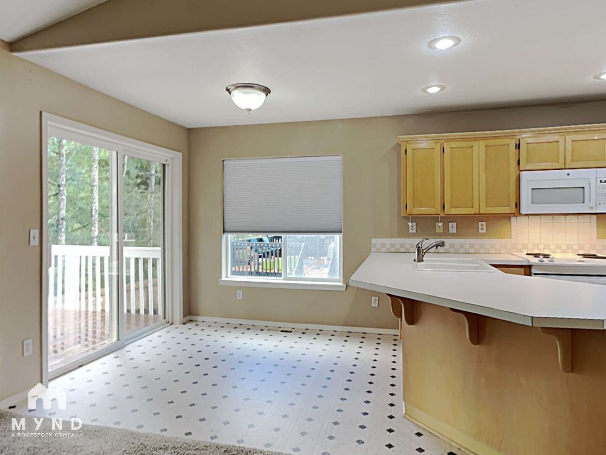 Building Photo - 15308 SW Highpoint Dr