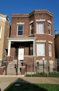Building Photo - 6221 S Laflin St