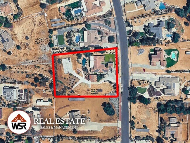 Building Photo - Beautifully upgraded LARGE home with a pool and basketball court in Mockingbird Canyon!