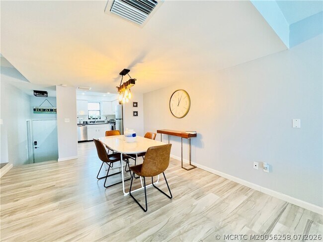 Building Photo - 11000 S Ocean Dr