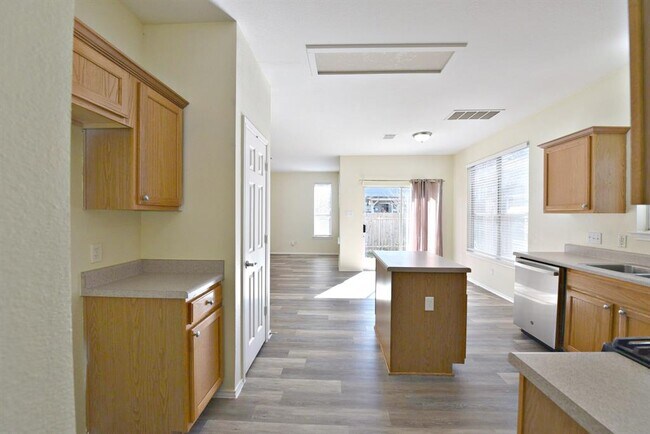 Building Photo - 10508 Hainsworth Park Dr