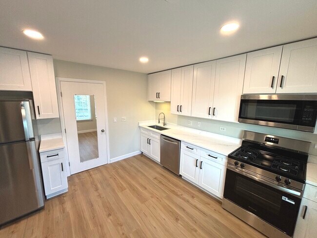 Building Photo - 2114 Southwind Cir